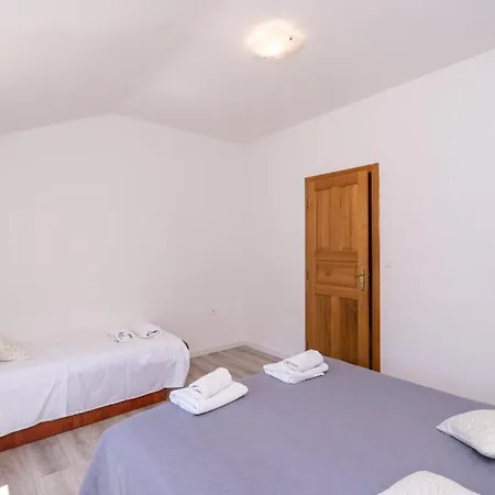 Azzurro 2 By Guide Lägenhet